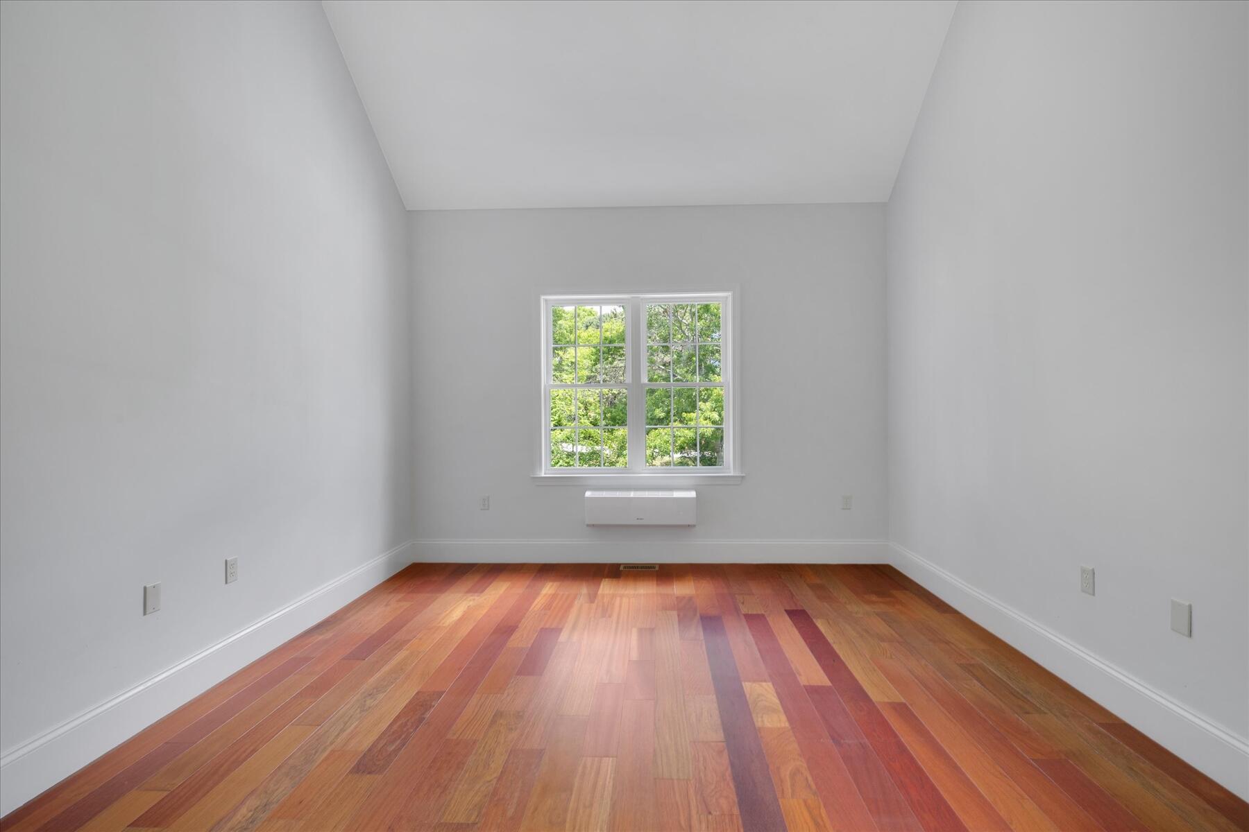 11 Stratford Ridge Mashpee MA 02649