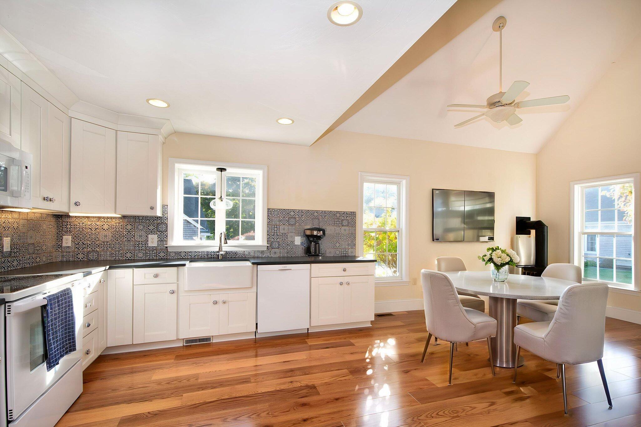 11 Stratford Ridge Mashpee MA 02649