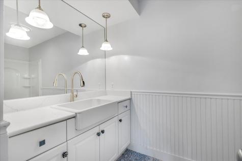 11 Stratford Ridge Mashpee MA 02649