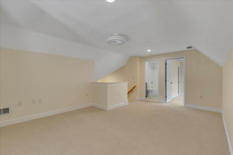 11 Stratford Ridge Mashpee MA 02649