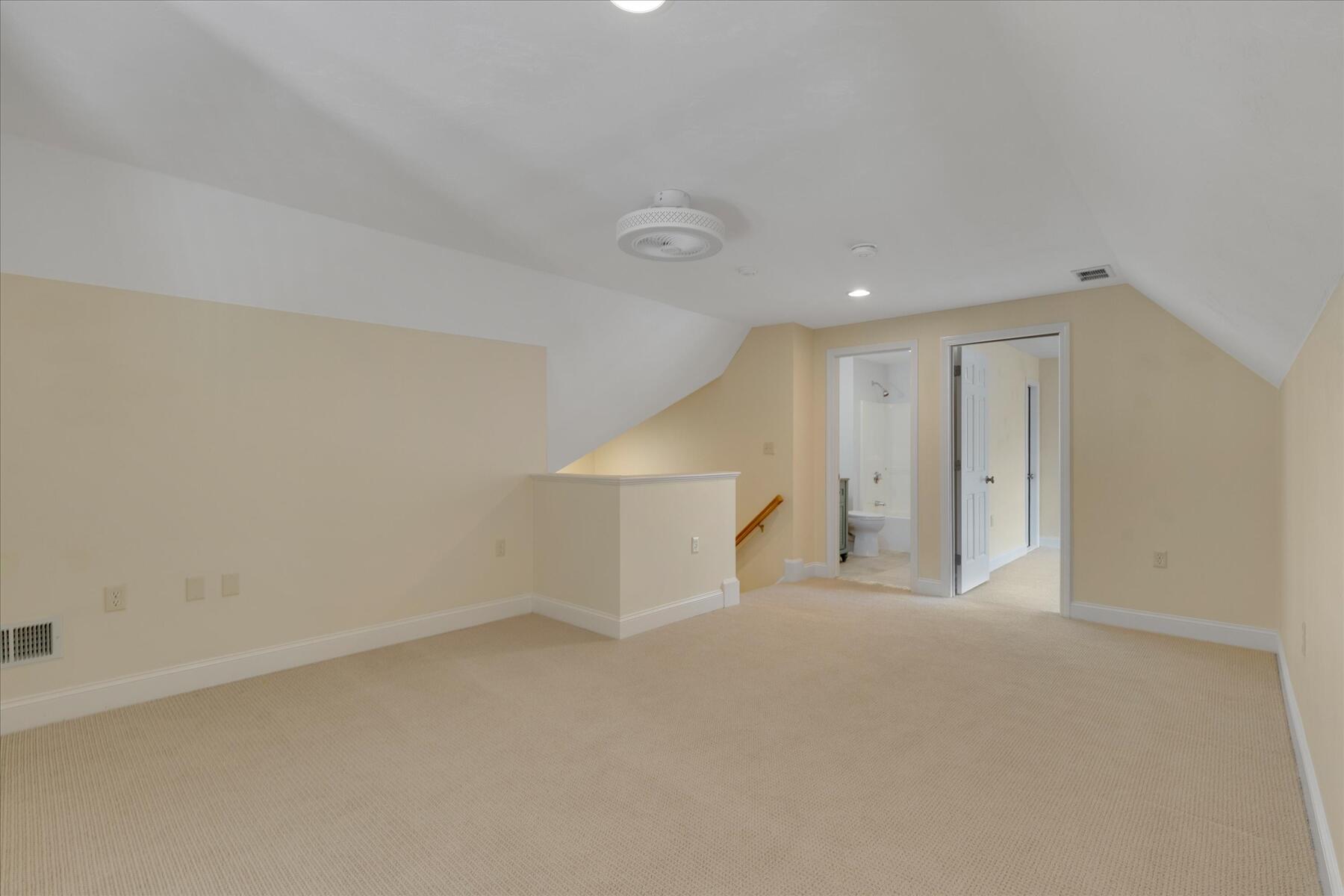 11 Stratford Ridge Mashpee MA 02649
