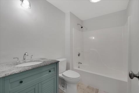 11 Stratford Ridge Mashpee MA 02649