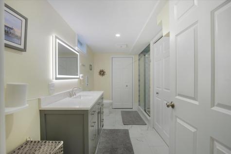11 Stratford Ridge Mashpee MA 02649