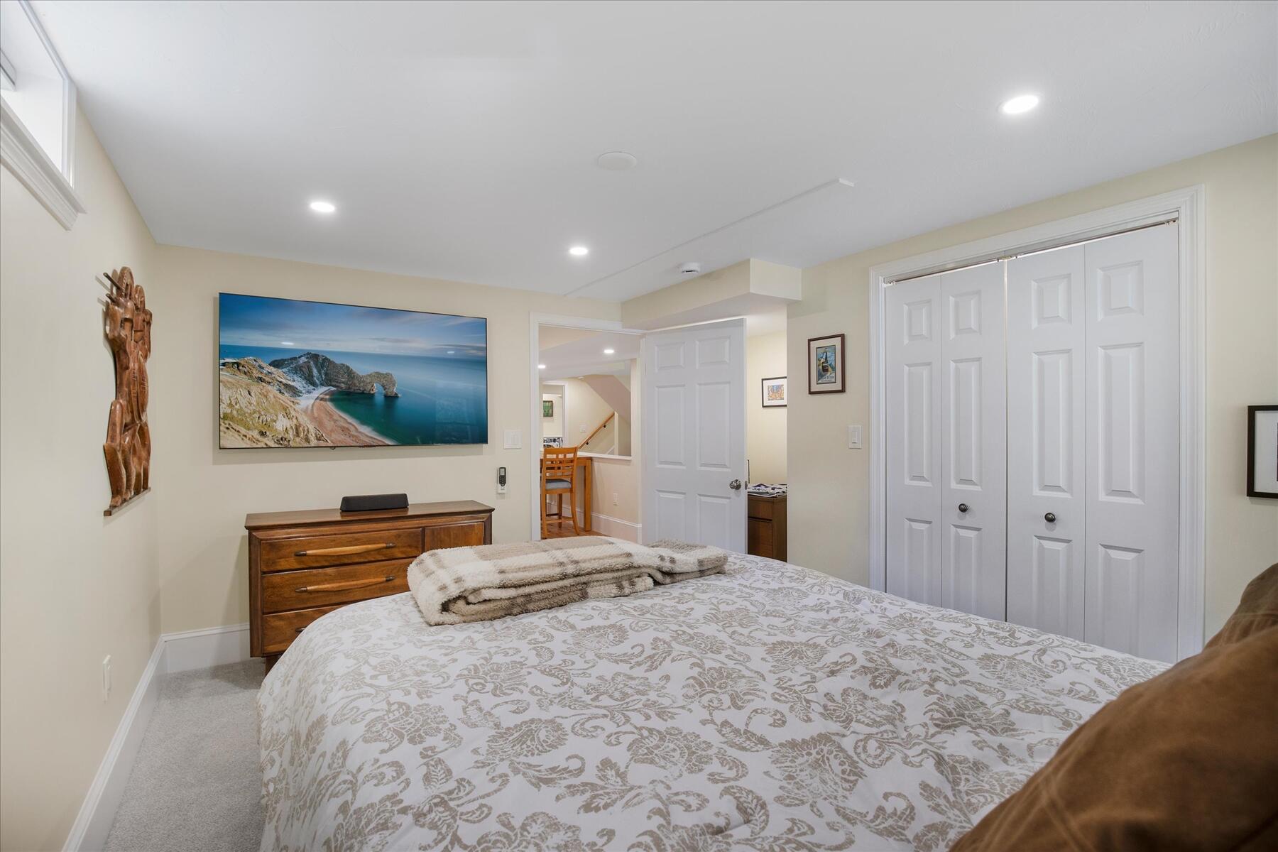 11 Stratford Ridge Mashpee MA 02649