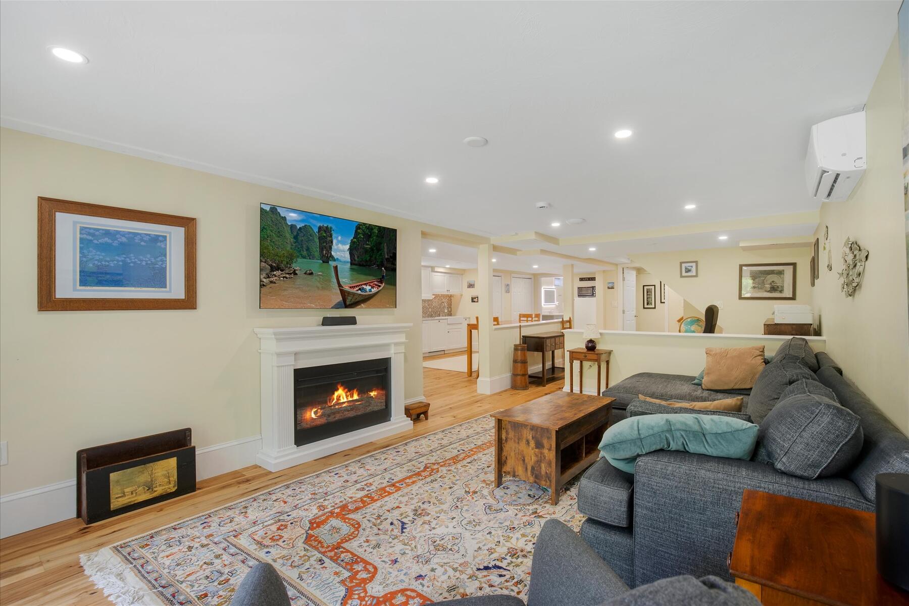 11 Stratford Ridge Mashpee MA 02649