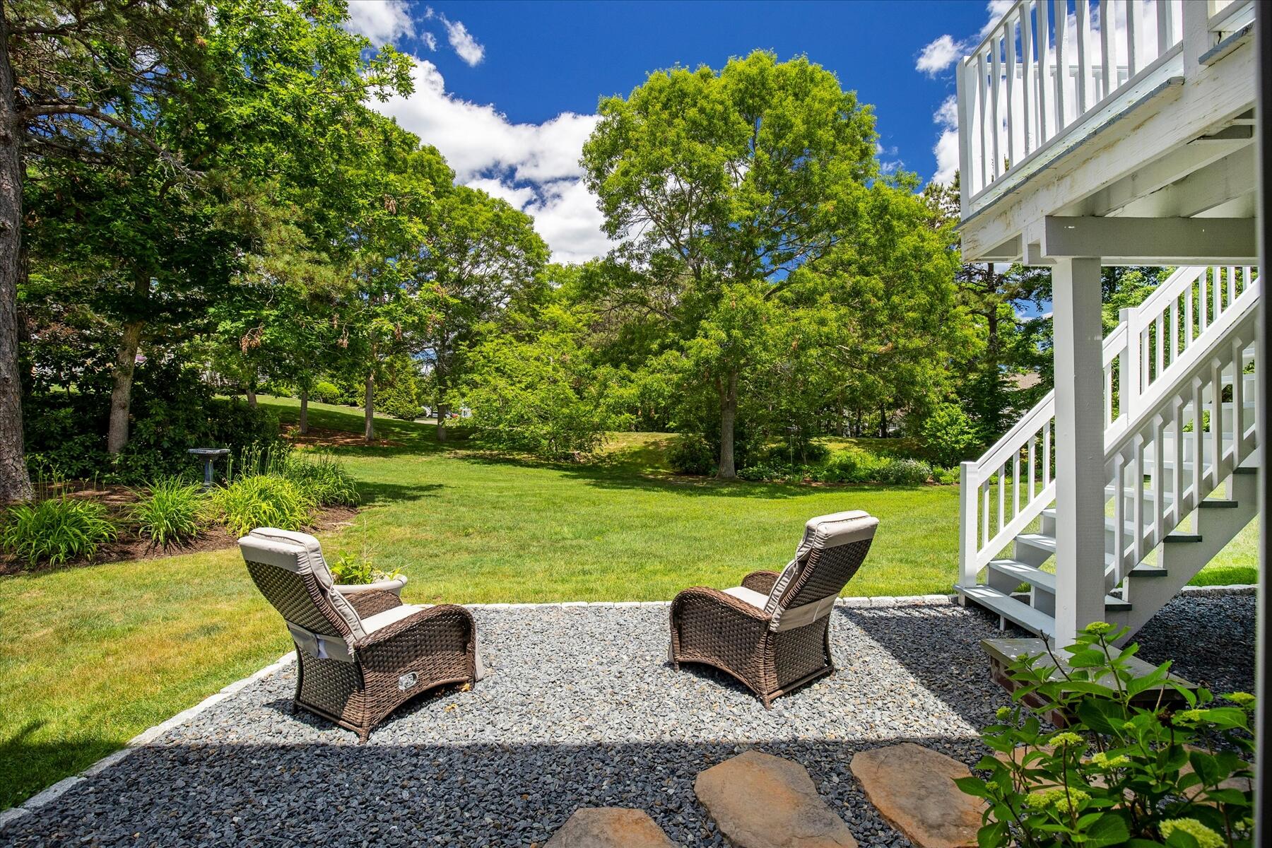 11 Stratford Ridge Mashpee MA 02649