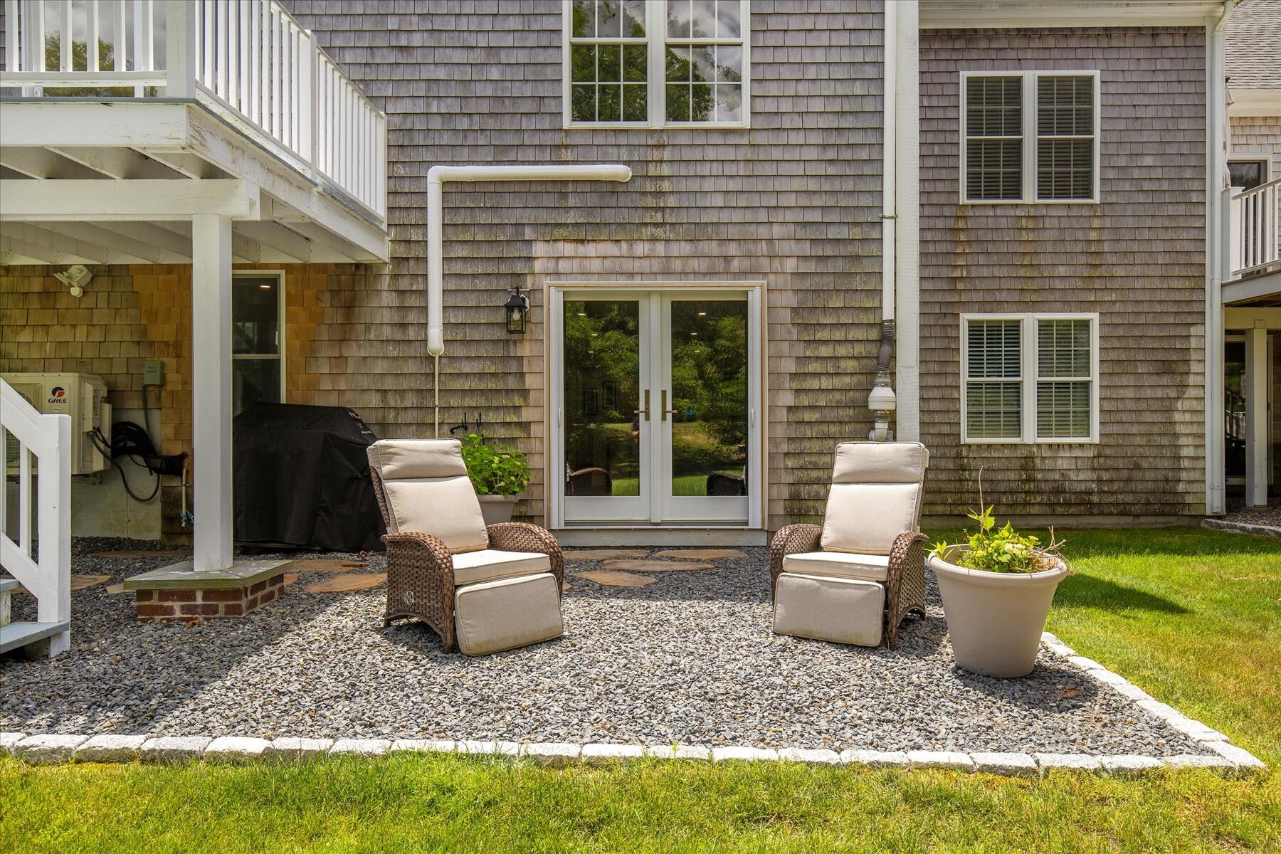 11 Stratford Ridge Mashpee MA 02649