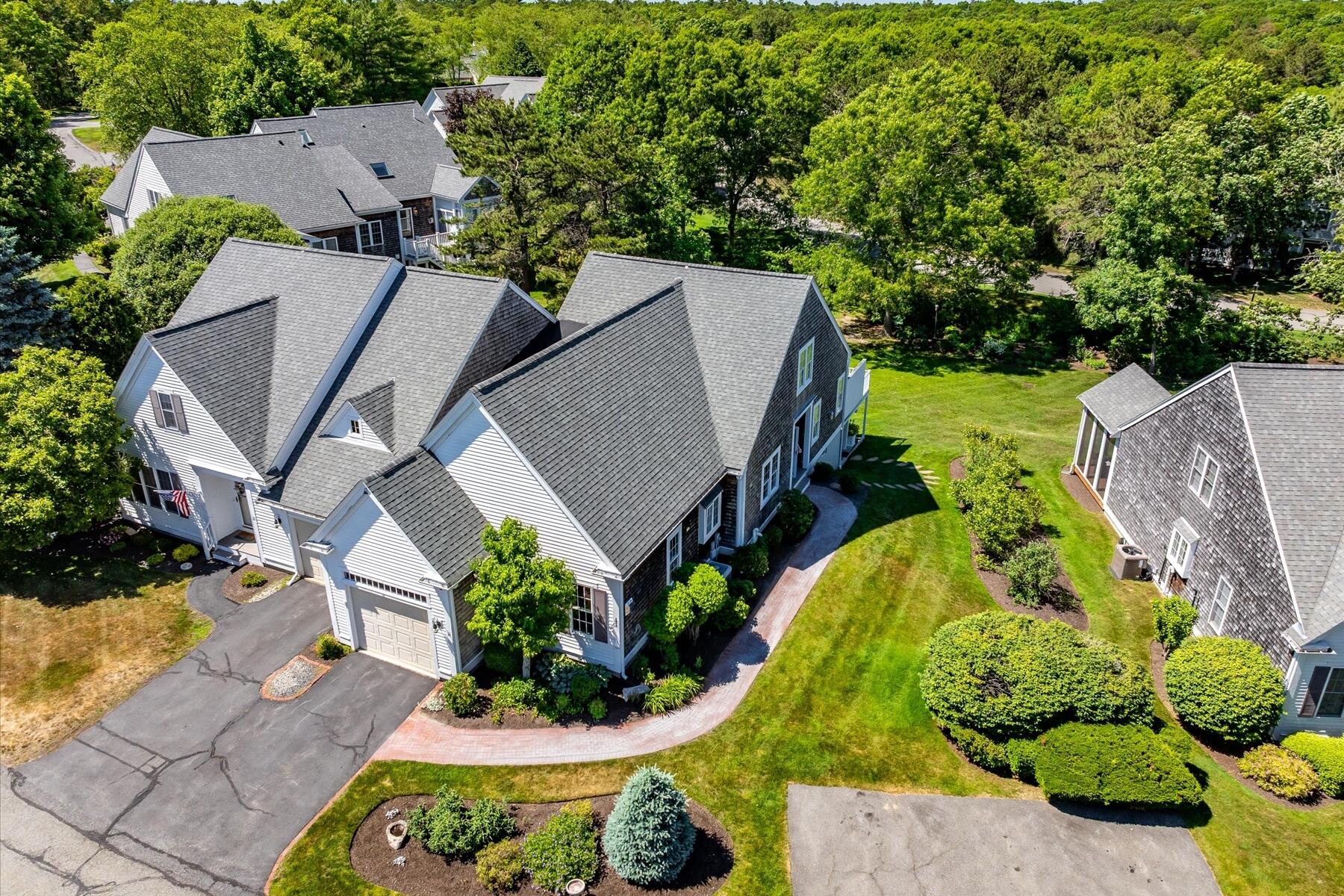 11 Stratford Ridge Mashpee MA 02649