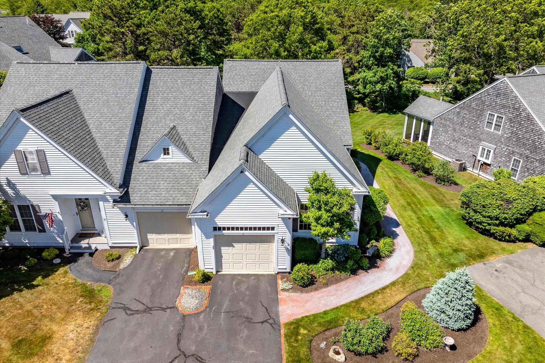 11 Stratford Ridge Mashpee MA 02649
