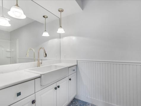 11 Stratford Ridge Mashpee MA 02649
