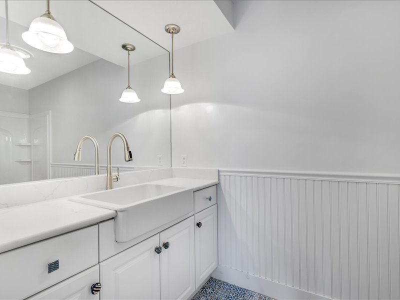 11 Stratford Ridge Mashpee MA 02649