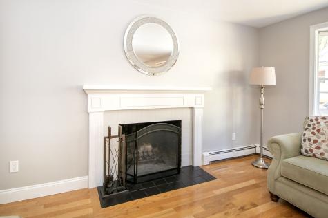 11 Stratford Ridge Mashpee MA 02649