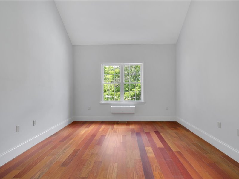 11 Stratford Ridge Mashpee MA 02649