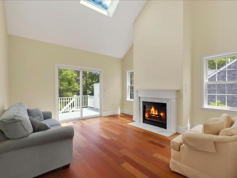 11 Stratford Ridge Mashpee MA 02649
