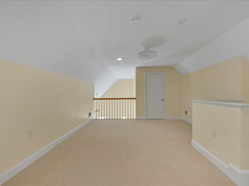 11 Stratford Ridge Mashpee MA 02649