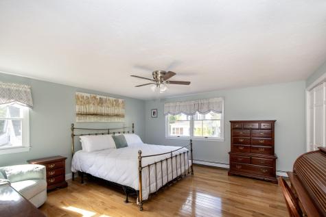 11 Stratford Ridge Mashpee MA 02649