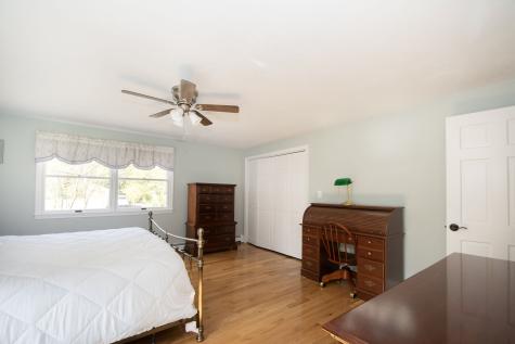 11 Stratford Ridge Mashpee MA 02649