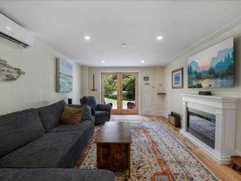 11 Stratford Ridge Mashpee MA 02649