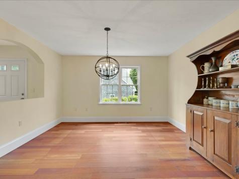 11 Stratford Ridge Mashpee MA 02649