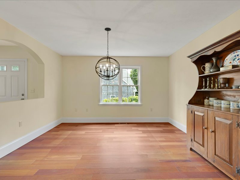 11 Stratford Ridge Mashpee MA 02649