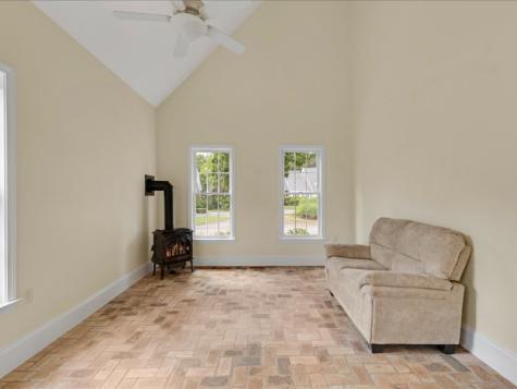 11 Stratford Ridge Mashpee MA 02649