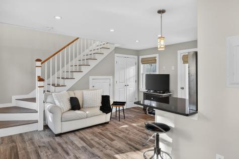 16 Conwell Street Provincetown MA 02657