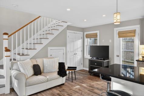 16 Conwell Street Provincetown MA 02657