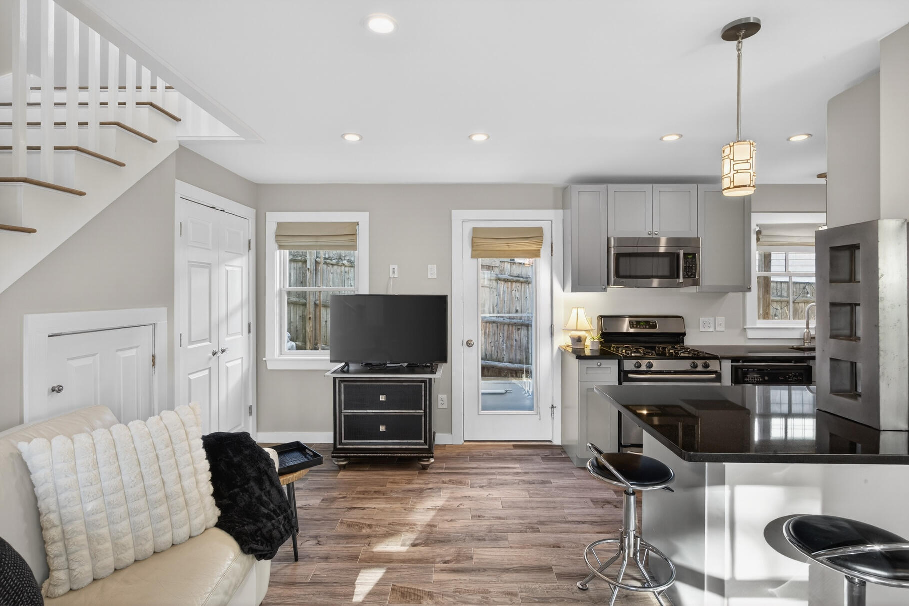 16 Conwell Street Provincetown MA 02657