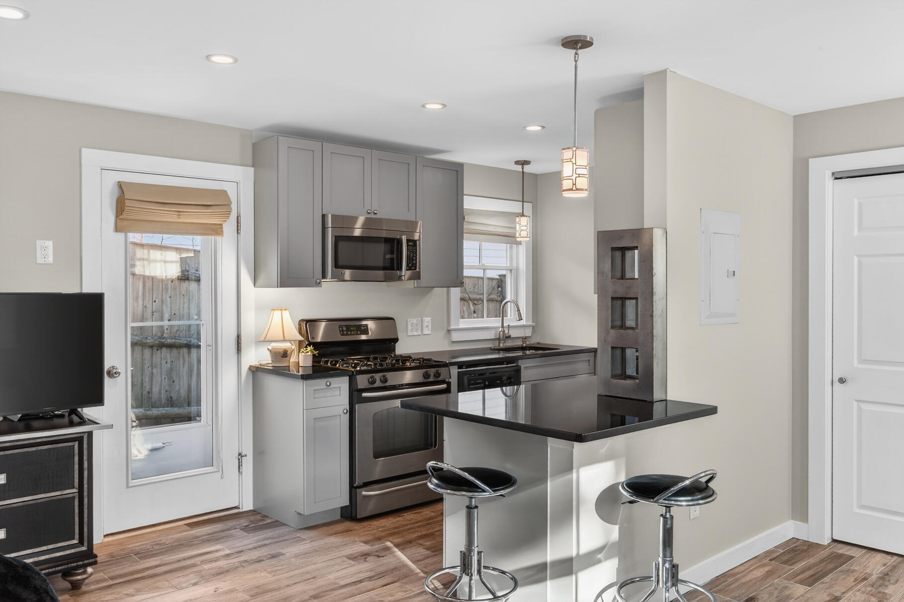 16 Conwell Street Provincetown MA 02657