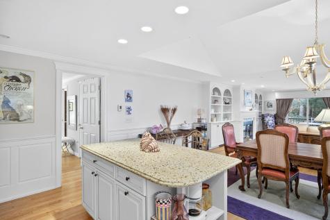 1 Par 3 Court Mashpee MA 02649