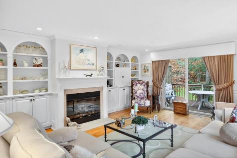 1 Par 3 Court Mashpee MA 02649