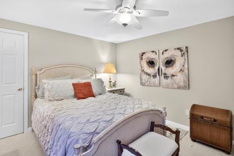 1 Par 3 Court Mashpee MA 02649