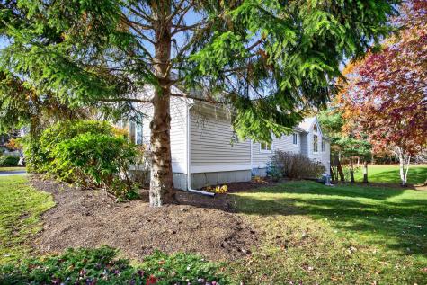 1 Par 3 Court Mashpee MA 02649