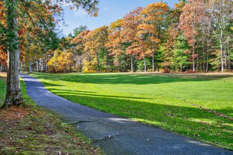 1 Par 3 Court Mashpee MA 02649