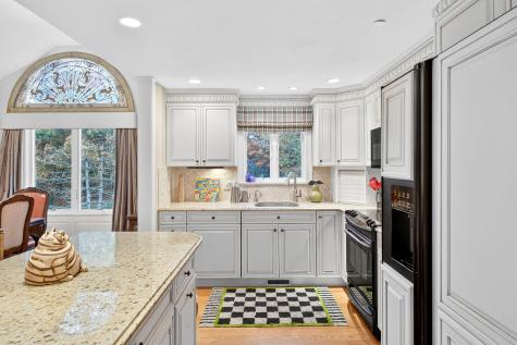 1 Par 3 Court Mashpee MA 02649