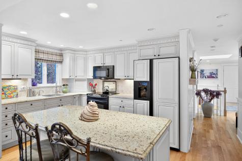 1 Par 3 Court Mashpee MA 02649