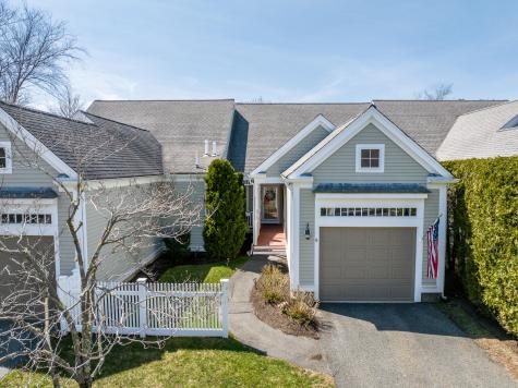 8 Hollyhock Knoll Court Bourne MA 02532