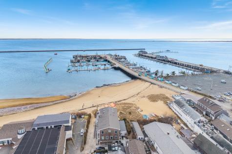 333 Commercial Street Provincetown MA 02657