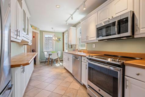 12 Youngs Court Provincetown MA 02657
