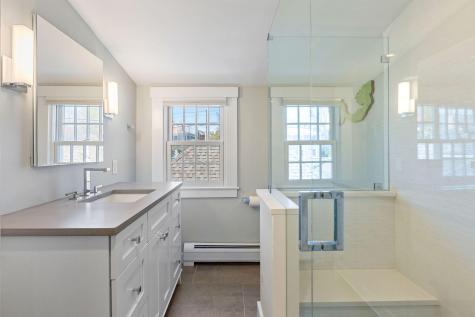 12 Youngs Court Provincetown MA 02657