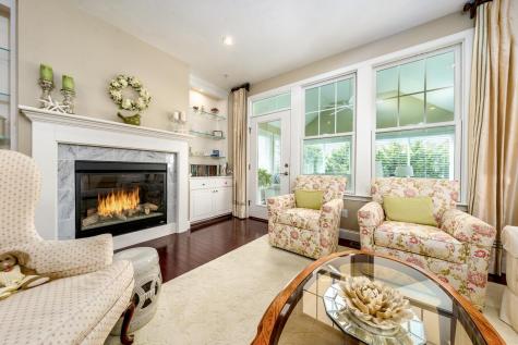 16 Twin Oaks Drive Mashpee MA 02649