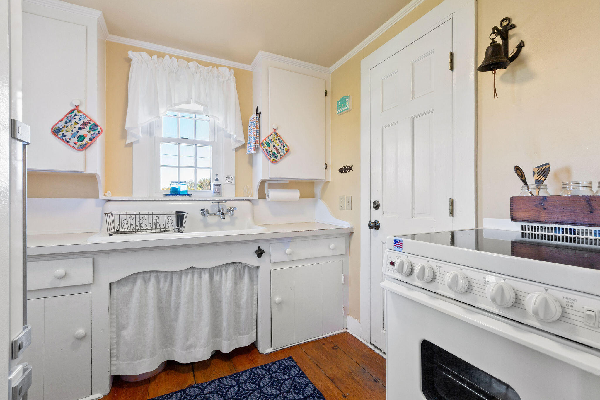 670 Shore Road Truro MA 02666