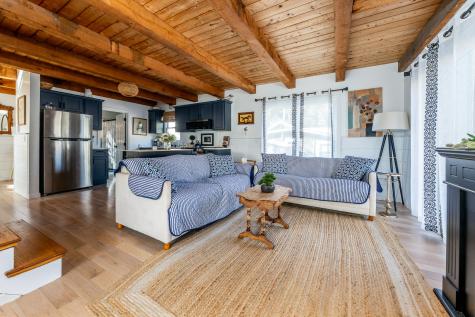 9 Bells Neck Road Harwich MA 02645