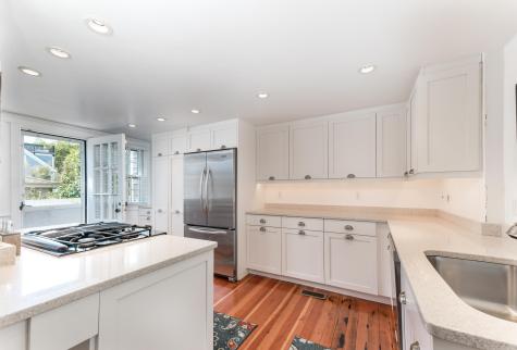 54 Commercial Street MA 02657