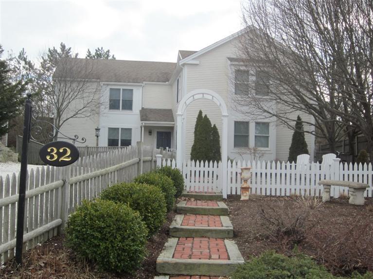 32 Alden Street Provincetown MA 02657