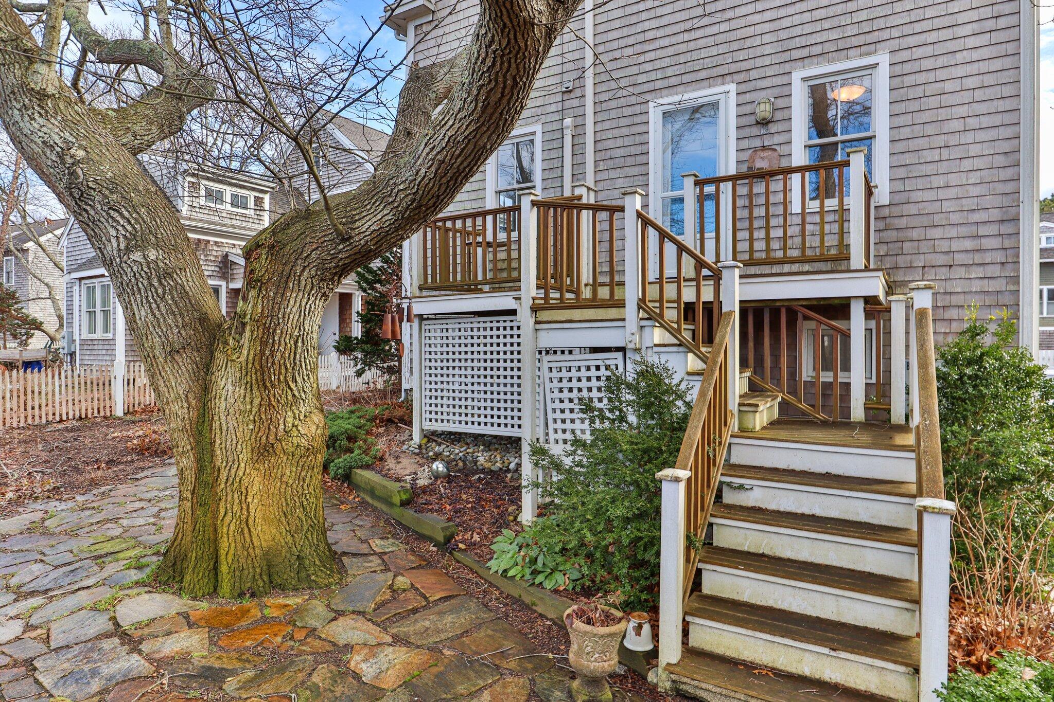 18 Hensche Lane Provincetown MA 02657