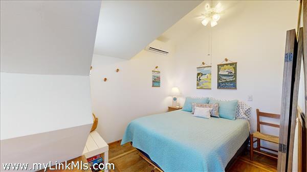 37 Circuit Avenue Oak Bluffs MA 02557