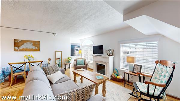 37 Circuit Avenue Oak Bluffs MA 02557