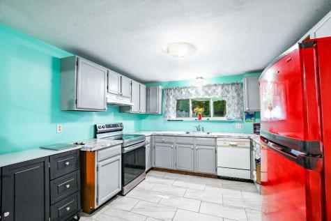 29 Surrey Lane Bourne MA 02532