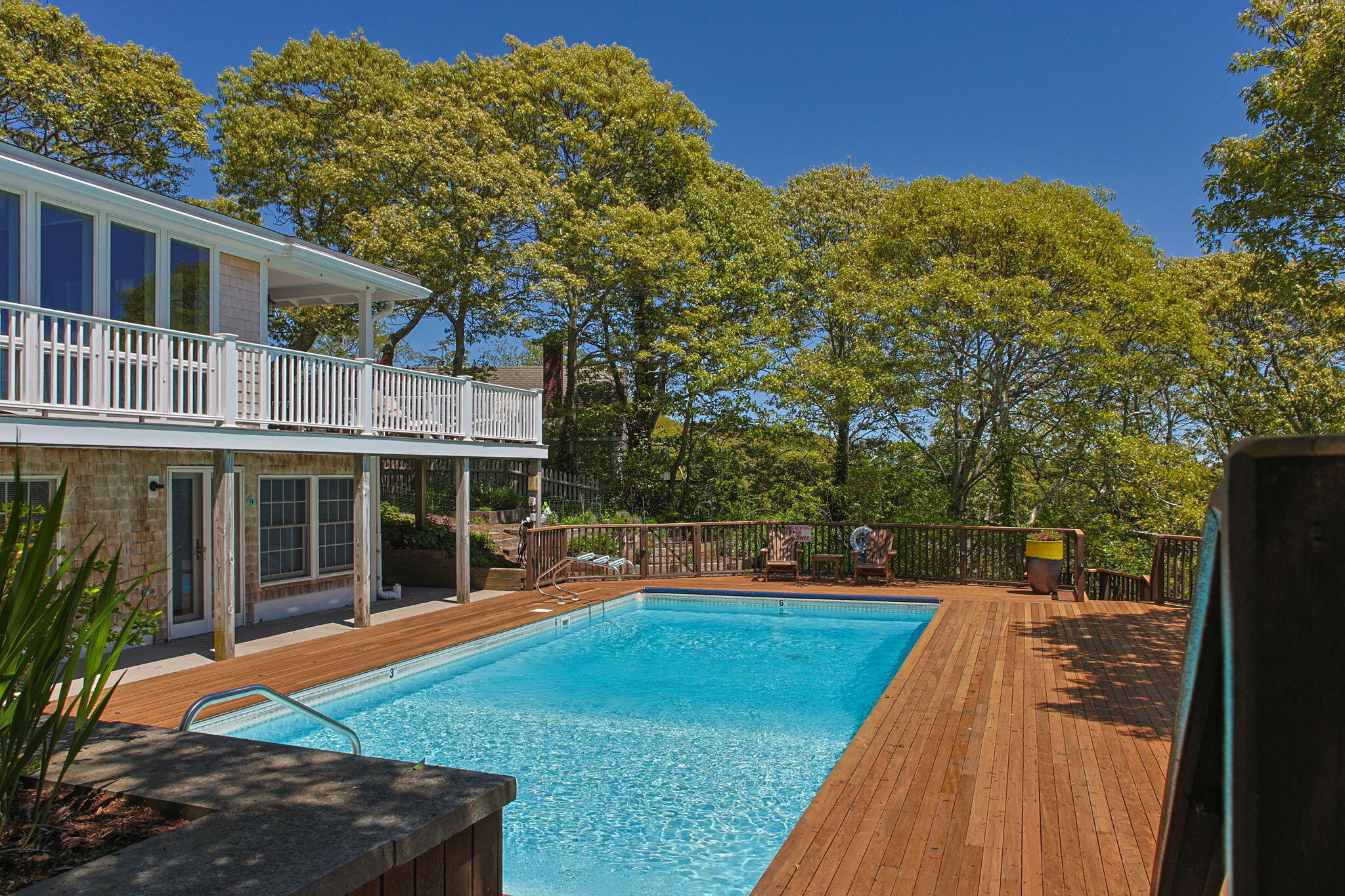 208 Bradford Street Provincetown MA 02657